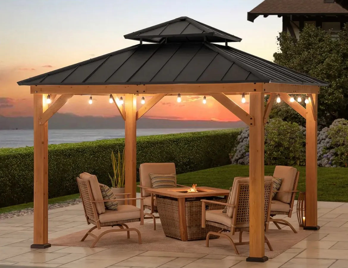 Backyard Décor in Shades of Orange and Brown: Designing Warmth, Texture, and Connection