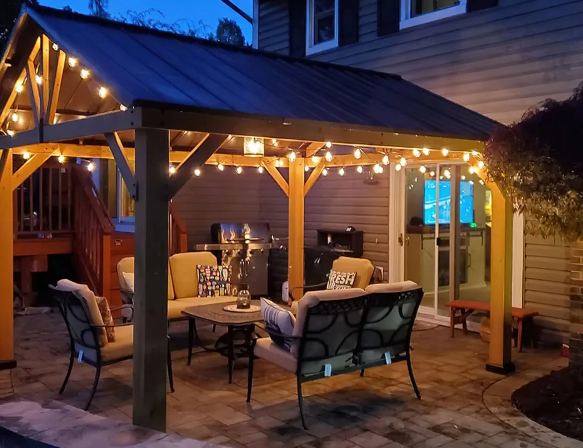 How to Decorate a Gazebo for Christmas Without the Stress