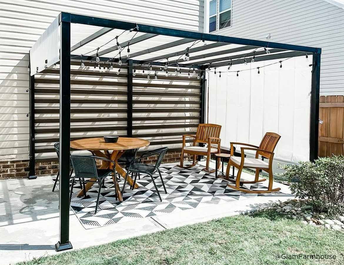 Pergola Turns into an Outdoor Living Room