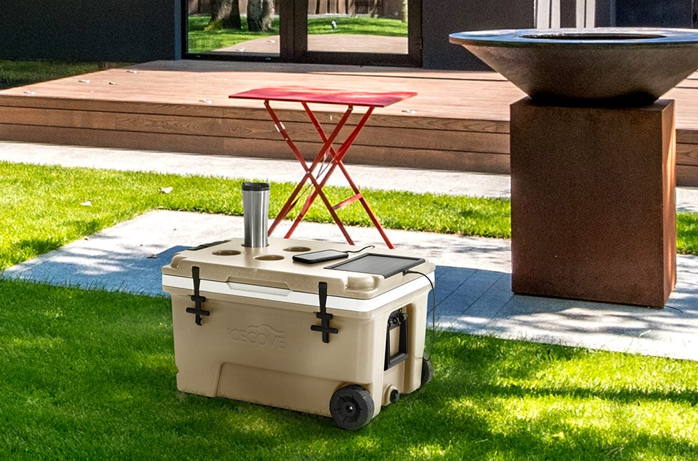 SUNJOY 60-quart Insulated Beach Ice Chest Cooler with Solar Panel, Wheels, and Handles