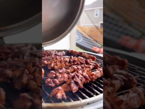 SUNJOY 20 Inch Charcoal Grill, Kamado Grill with Pizza Stone, Ultimate Egg BBQ Grill and Smoker with Wheels
