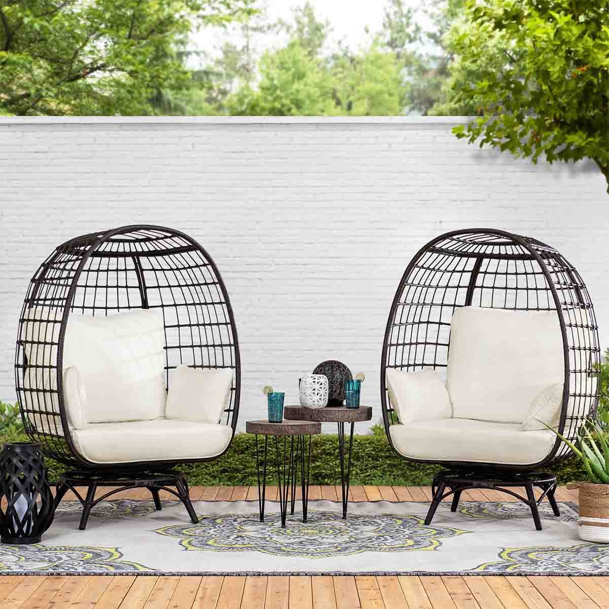 SUNJOY Outdoor Patio Metal Wicker Swivel Egg Cuddle Chair with Cushion.