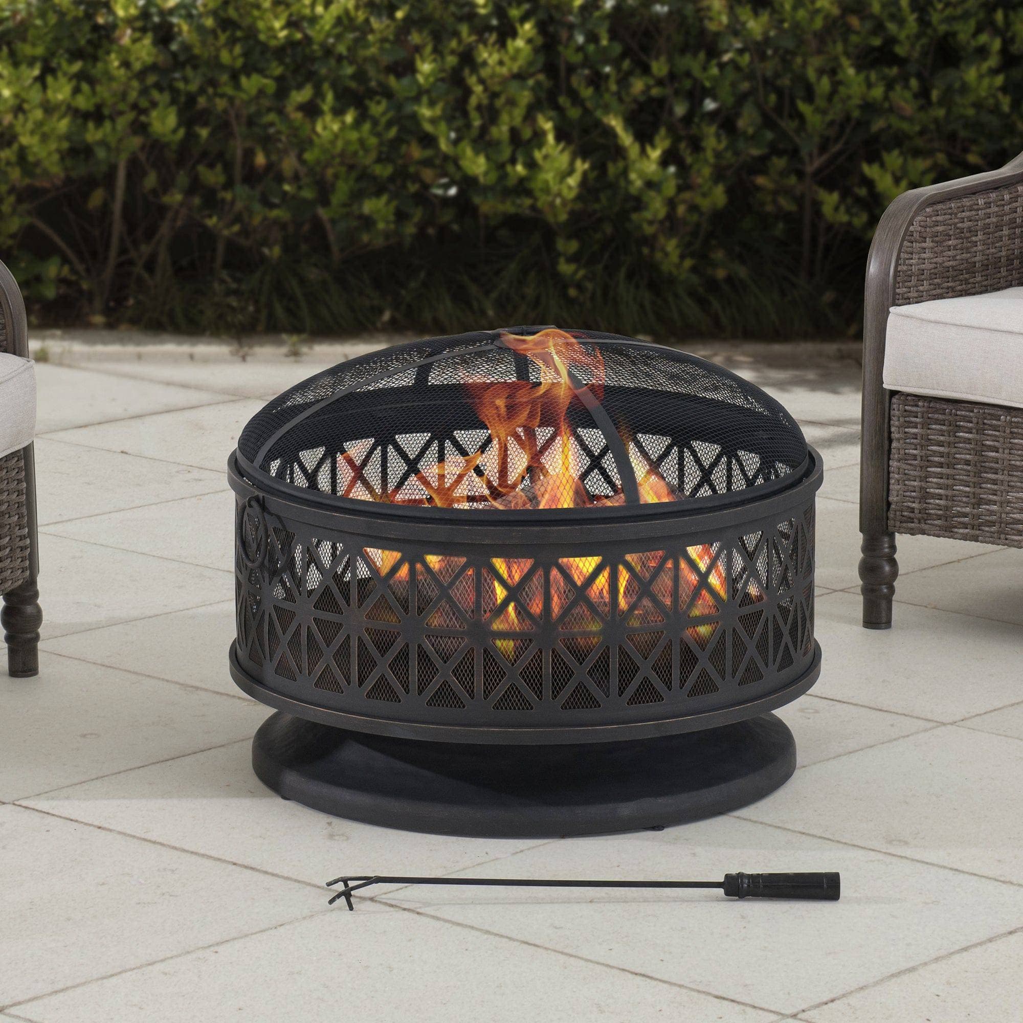 SUNJOY 30 Inch Metal Patio Fire Pit with Spark Screen and Fire Poker.