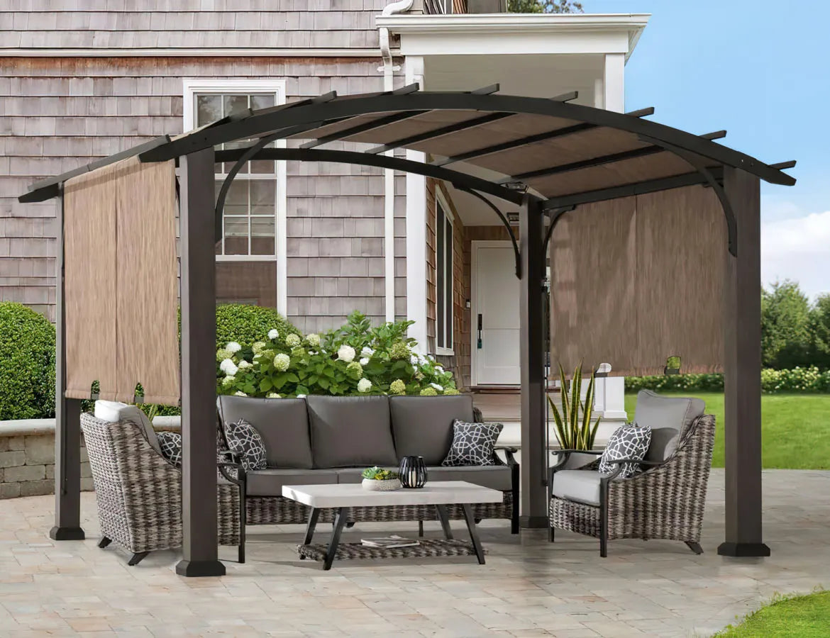 What Is the Average Cost to Build a Custom Outdoor Pergola?