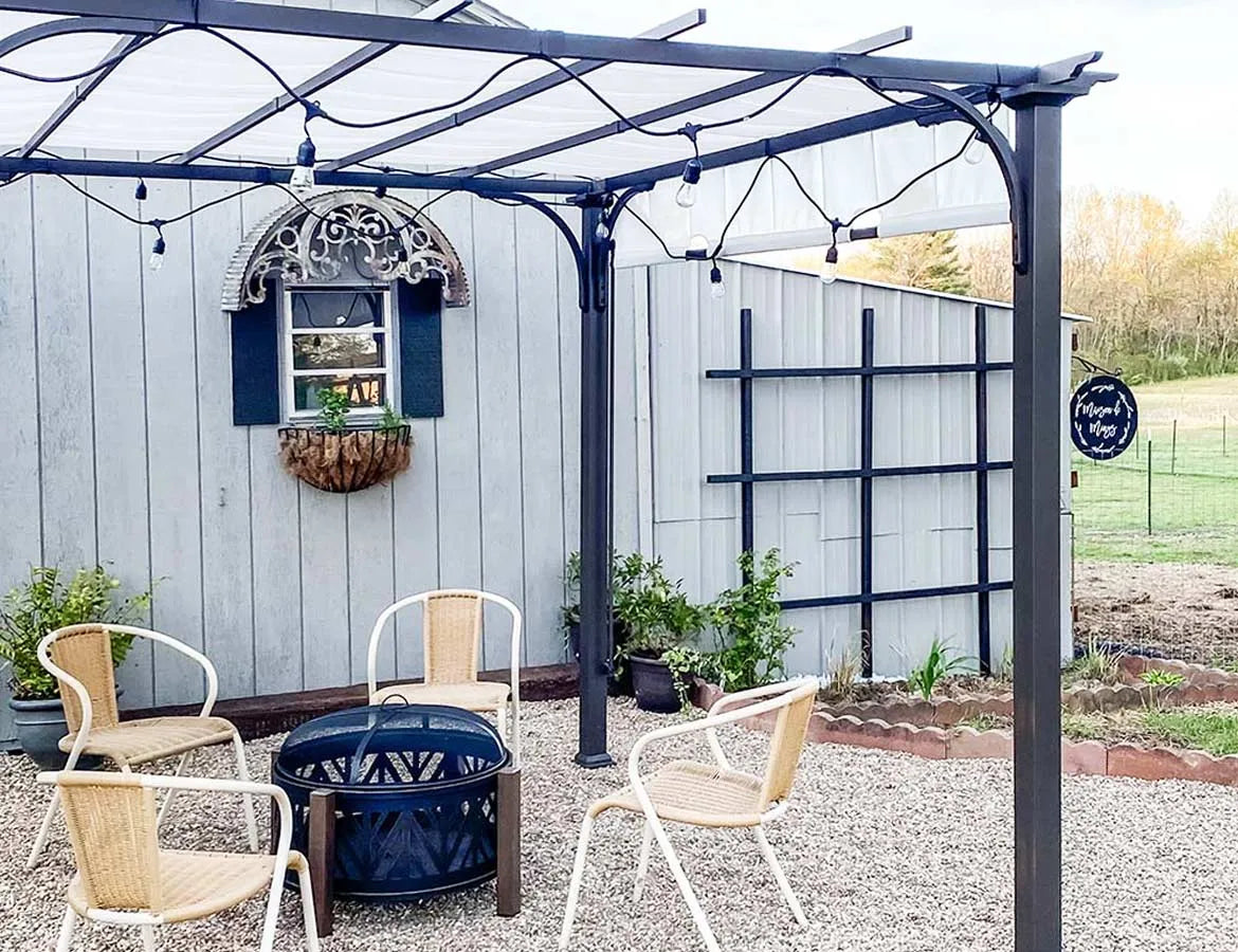 Cozy Backyard Ideas for Fall Gatherings: From Fire Pits to Pergolas