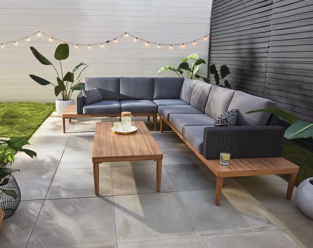 4-pc Patio Sectional Set.