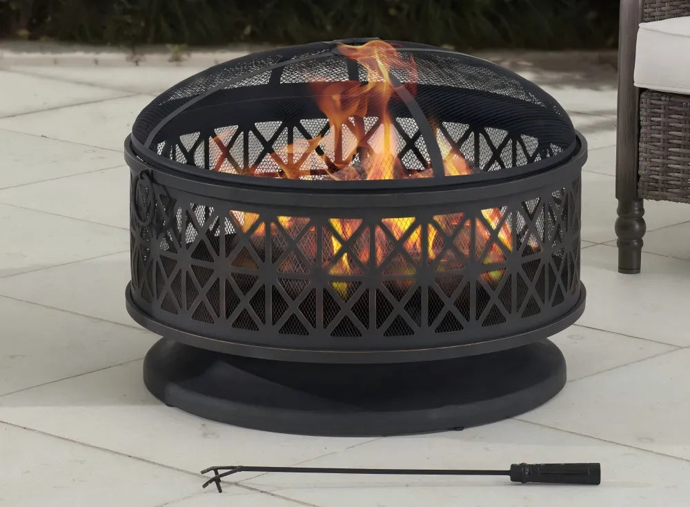 SUNJOY 30 Inch Metal Fire Pit with Spark Screen and Fire Poker