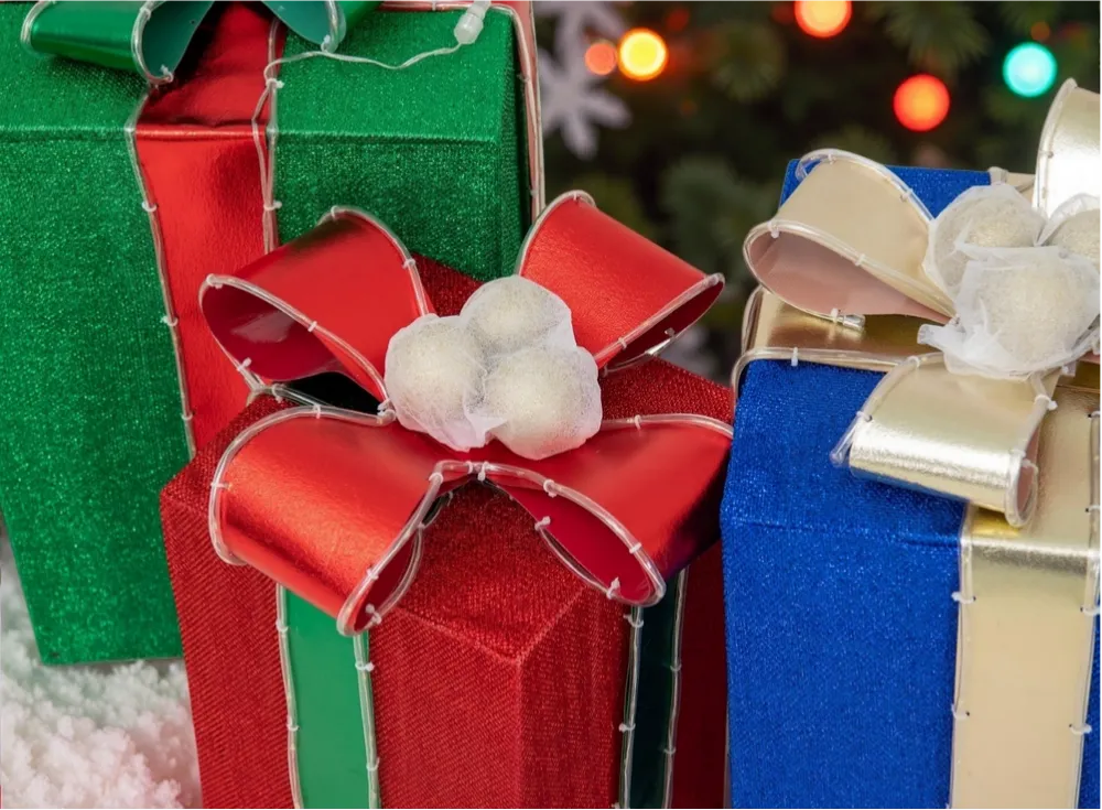 SUNJOY 20 Inch Set of 3 Lighted Gift Boxes with LED Lights