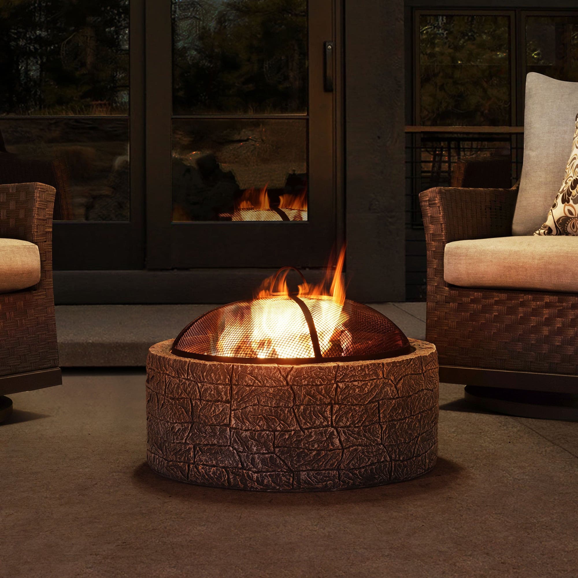 SUNJOY 26 Inch Small Outdoor Stone Firepit with Spark Screen and Poker.